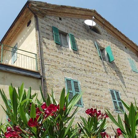 B&B Reillys Montecarotto Dış mekan fotoğraf