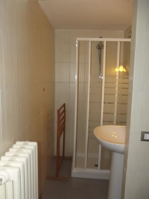 B&B Reillys Montecarotto Dış mekan fotoğraf