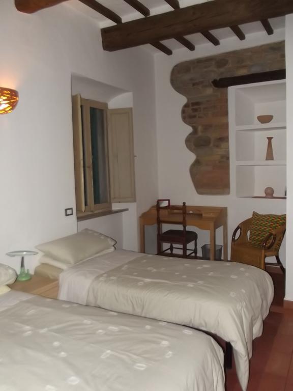 B&B Reillys Montecarotto Dış mekan fotoğraf